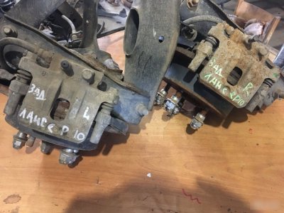 Поворотные кулаки Mitsubishi Lancer 10