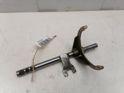 Вилка кпп Nissan Almera G15