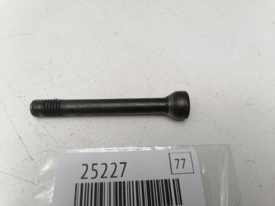Болт кпп Volkswagen Golf 3