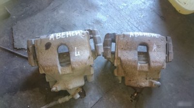Суппорт Toyota Avensis T220