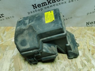 Крышка блока предохранителей VOLVO XC90 2004