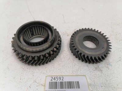 Шестерня 5 передачи Skoda Octavia VW AUDI