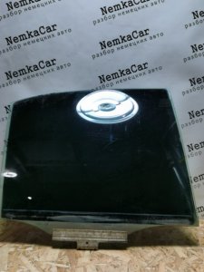 Стекло двери Mercedes W210 Рест 2000 Седан