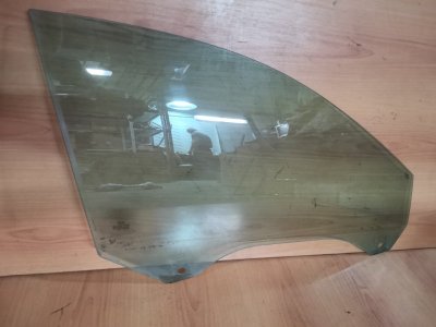 Стекло двери AUDI A6 C5 1998 C5