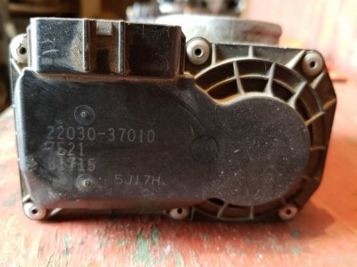 Дроссельная заслонка Toyota Corolla E150