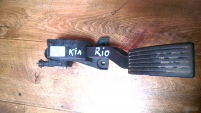 Педаль газа Kia Rio 2 2011 2