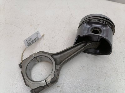 Шатун с поршнем Volvo 460