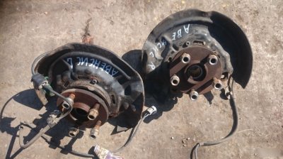 Поворотный кулак Toyota Avensis 2002