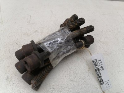 Комплект болтов ГБЦ Volvo 460