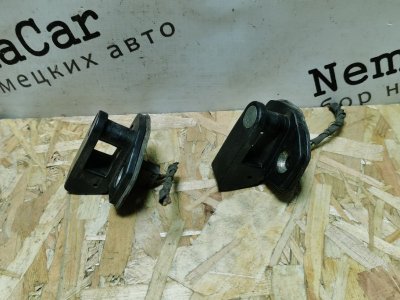 Скоба замка двери BMW 5-Series 1989 E34