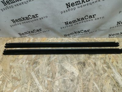 Уплотнитель стекла Volkswagen Tiguan 2009 5N1