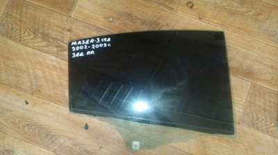 Стекло Mazda 3 2008 BK
