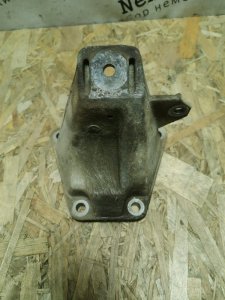 Кронштейн двигателя AUDI A6 C5 1998 C5