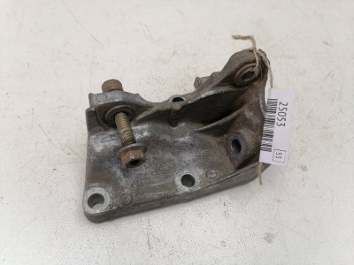 Кронштейн двигателя Volvo 460