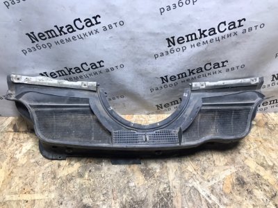 Жабо Mercedes E-Classe W124 1989