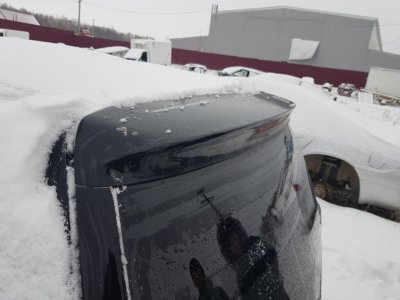 Спойлер двери багажника Mitsubishi Airtrek