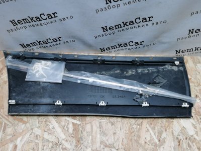 Молдинг двери Mercedes E-Classe W124
