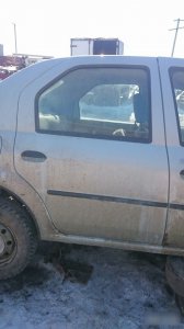 Стекло двери Renault Logan 2013 1
