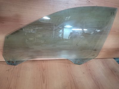 Стекло двери AUDI A6 C5 1998 C5