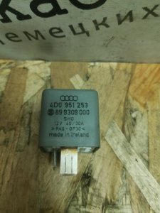 Реле топливного насоса AUDI A6 C5 1998 C5
