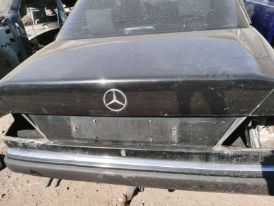 Крышка багажника Mercedes E-Classe 1993 W124 250D