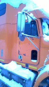 Дверь Freightliner