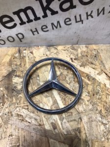 Эмблема на крышку багажника Mercedes C-Class 2000 W203