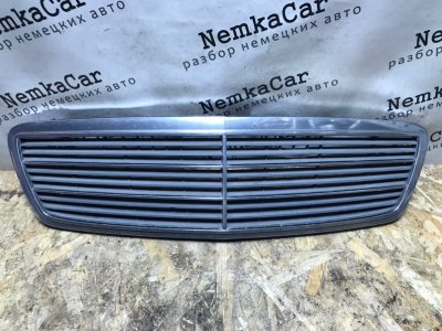 Решетка радиатора Mercedes C-Class 2000 W203