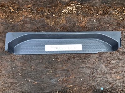 Накладка порога сдвижной двери Mercedes Vito 2004 639
