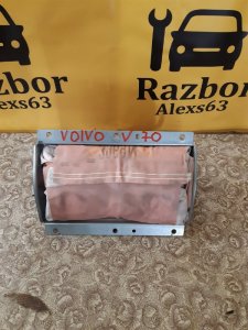 Подушка безопасности в торпедо Volvo V70 2002