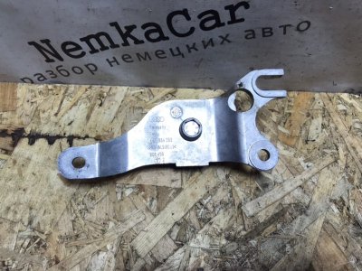 Кронштейн подлокотника AUDI A6 C5
