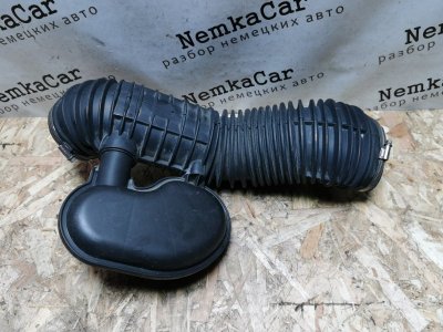 Патрубок воздушного фильтра Mercedes Vito 2004 639