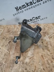 Кронштейн воздушного фильтра Mercedes Vito 2007 639