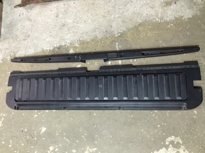Обшивка двери багажника BMW X5 2003 E53
