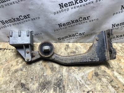 Кронштейн редуктора Mercedes Vito 2010 639 рест