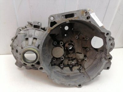 Корпус кпп Volkswagen Passat B4