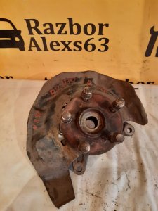 Кулак поворотный Lexus RX 2000 300