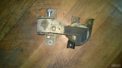 Подушки двигателя Chery Fora