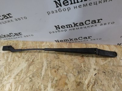 Рычаг щетки Volkswagen Tiguan 2010 5N1