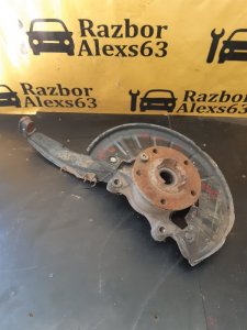 Кулак поворотный Volkswagen Touareg 2006