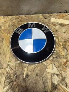 Эмблема на капот BMW 3-Series E90 2006