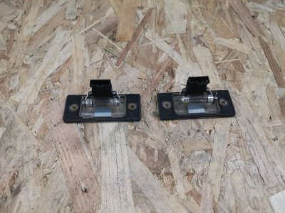 Подсветка номера Volkswagen Tiguan 2010 5N1