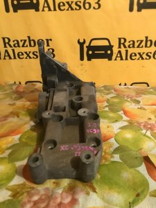 Кронштейн генератора Volvo XC 2006 90