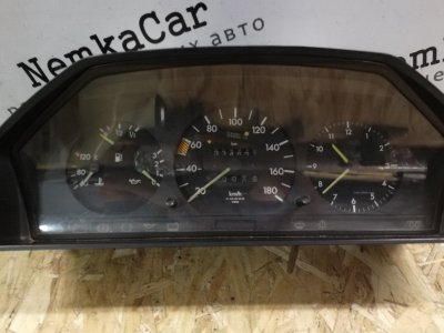 Щиток приборов om601 Mercedes W124 1987