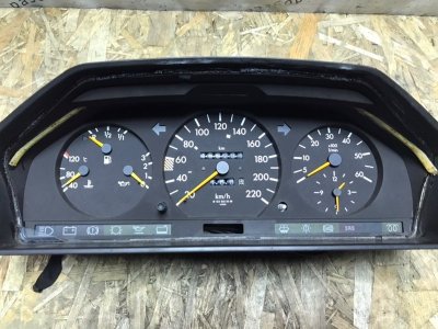 Щиток приборов ДИЗЕЛЬ Mercedes E-Classe 1993 W124 250D