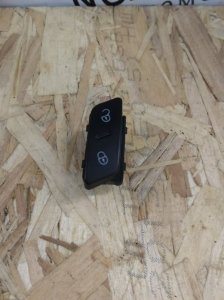 Кнопка центрального замка Volkswagen Tiguan 2010 5N1