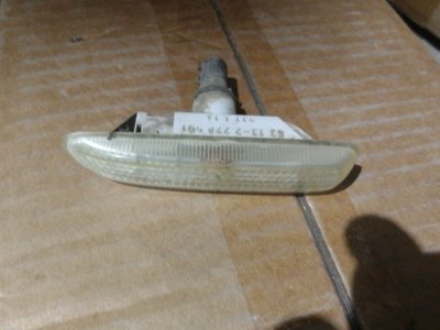 Поворотник в крыле BMW 3-Series 1998 E46