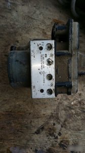 Блок ABS Nissan Micra K12E