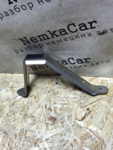 Кронштейн обшивки Mercedes Vito 2010 639 рест