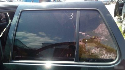 Стекло Volkswagen Golf 4